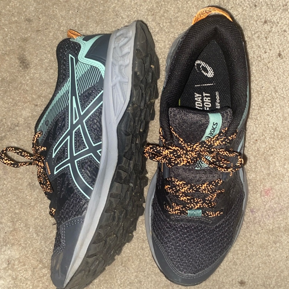 ASICS, SIZE 6